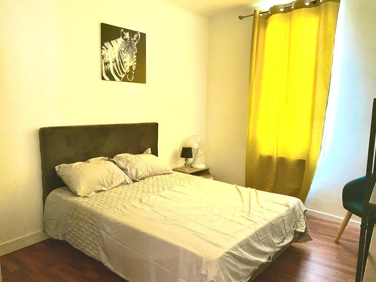 Appartement Quartier Populaire A Perpignan Exterior foto